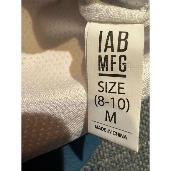 IAB MFG NWT 'Namaste' Strappy Sports Bra in 'Azure' Blue Medium - Picture 7 of 7